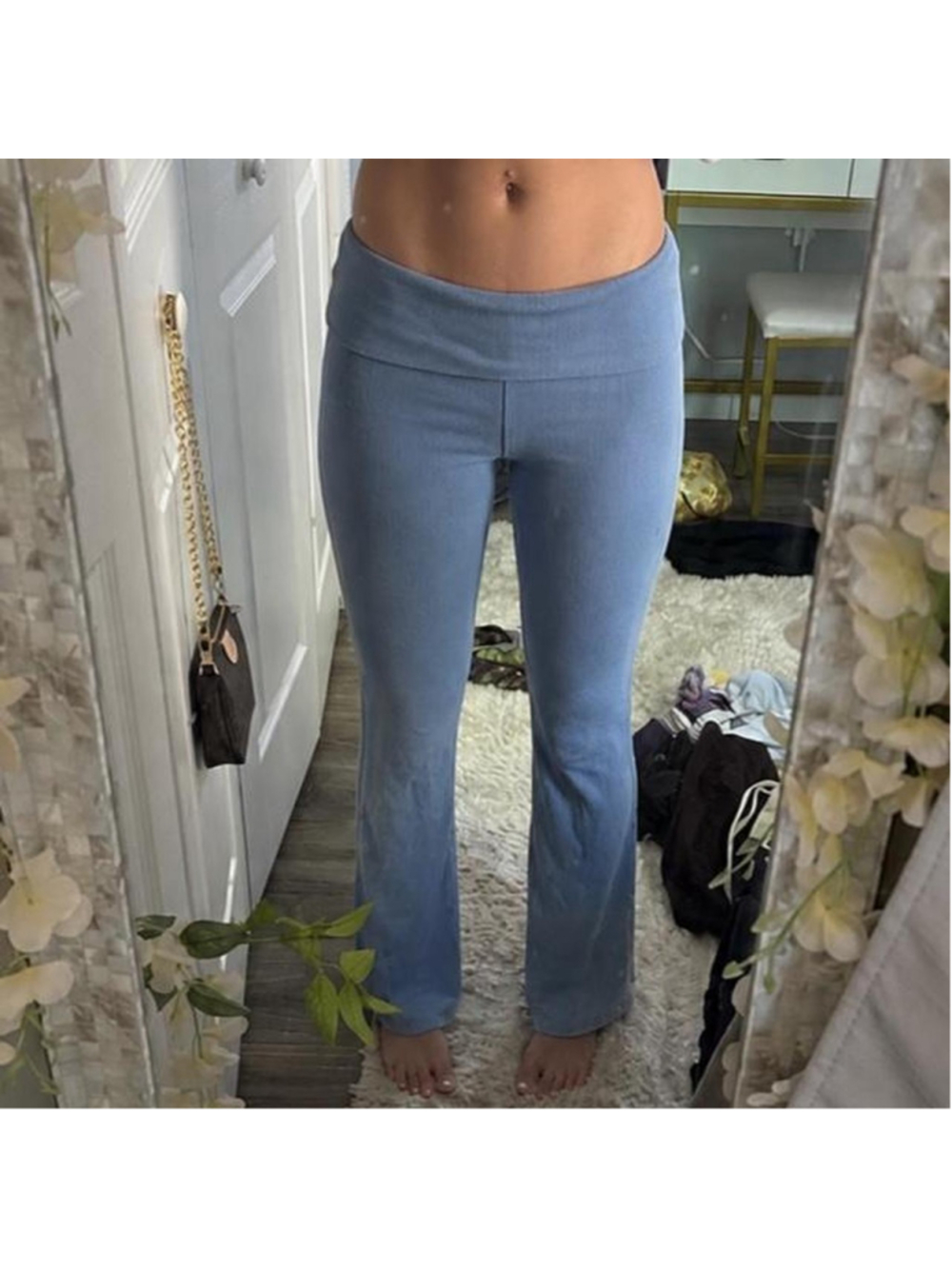 Waffle knit flare leggings Size S #leggings #activewearb
Low rise wide leg
Super